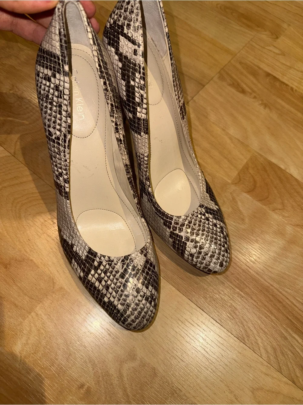 Calvin Klein Snake-Print Pointed Toe Pumps - Black & Gray size 8M